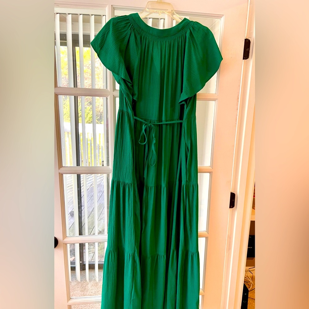 Calvin Klein green dress with pockets!